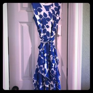 NWT Robbie Bee pull over lined dress with tie sash